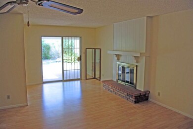 Large Master Bedroom w/Fireplace