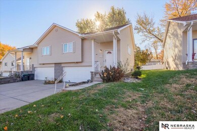 9221 & 9223 Blondo St, Omaha, NE 68134 - photo 2