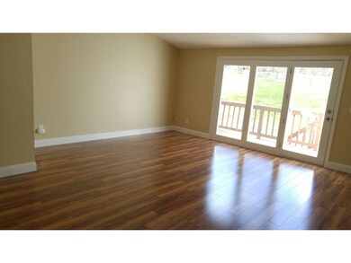 875 Mammoth Rd unit 107, Manchester, NH 03104 - photo 5