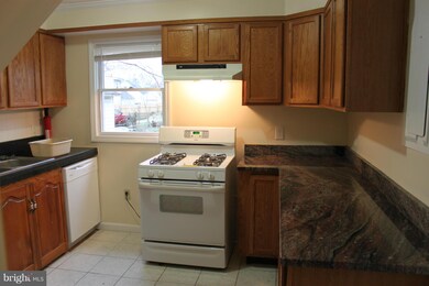 103 Courtney Dr, Manassas Park, VA 20111 - photo 5