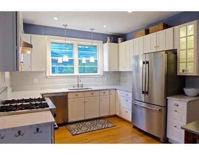 12 Lorette St, West Roxbury, MA 02132 - photo 5