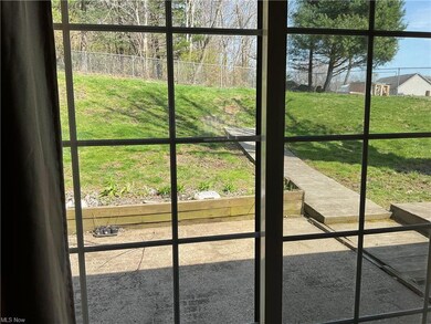 15922 Vale St, East Liverpool, OH 43920 - photo 5