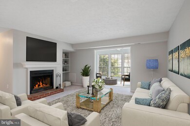 11971 Cardamom Dr, Woodbridge, VA 22192 - photo 7