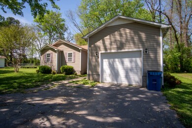 202 W Taylor St, Manchester, TN 37355 - photo 2