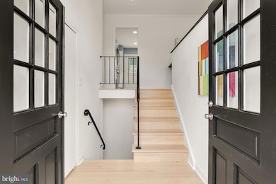 9721 Counsellor Dr, Vienna, VA 22181 - photo 5