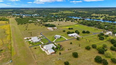 1530 Lindy Ln, Labelle, FL 33935 - photo 4