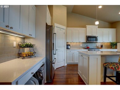 3444 SW 47th St, Redmond, OR 97756 - photo 4