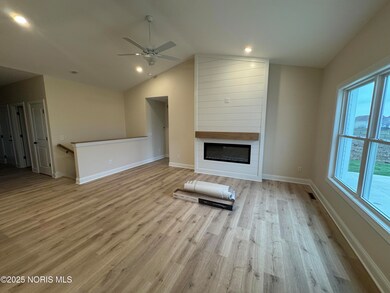 5059 Magnolia Dr, Oregon, OH 43604 - photo 3