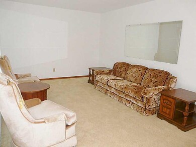 811 Eastgate Dr, Anderson, IN 46012 - photo 7