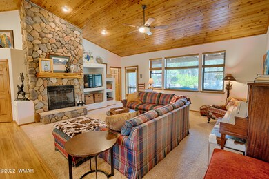 006_Living Room