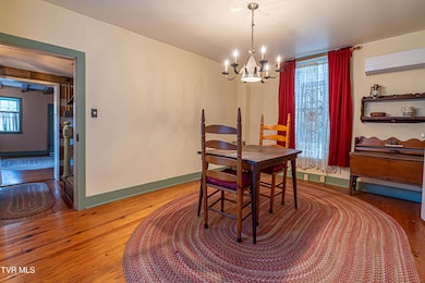 303 E Main St, Abingdon, VA 24210 - photo 7