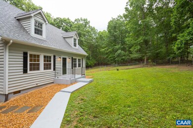 3542 Thomas Jefferson Pkwy, Charlottesville, VA 22902 - photo 4