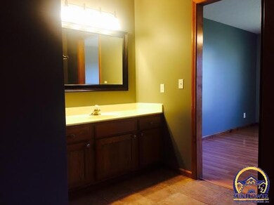 3711 SW Mission Ave, Topeka, KS 66610 - photo 7