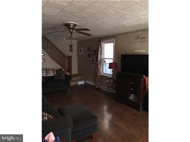 2407 Noble St, Reading, PA 19609 - photo 5
