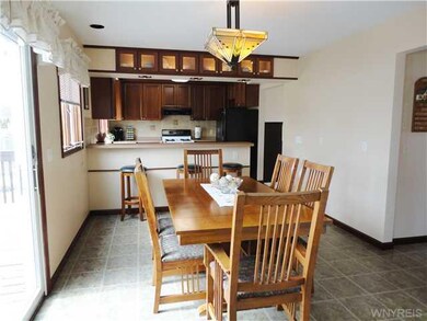 Other 10 Village View, Lancaster, NY - eating area