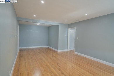 1646 Brookside Dr, San Leandro, CA 94577 - photo 5