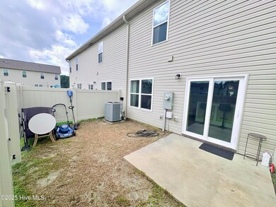 456 Sullivan Loop Rd, Jacksonville, NC 28544 - photo 4