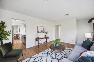 3-web-or-mls-967-e-26th-ave