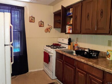217 Hall Kitchen
