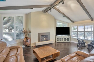 15770 E Peltier Rd, Acampo, CA 95220 - photo 2