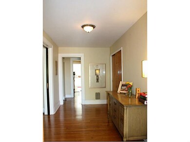 Entry/Foyer. Apt 1