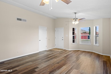10980-Northampton-MLS-Camera-Guy-7