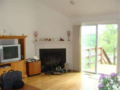 5 Nature View Dr, Uxbridge, MA 01569 - photo 2