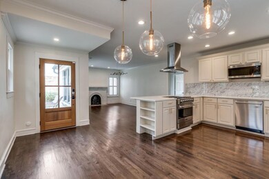 5126 Vanderbilt Ave, Dallas, TX 75206 - photo 2