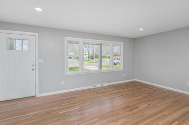 2737 Braemore (15)