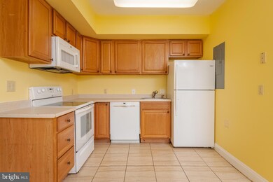 422 W Franklin St unit 2A, Baltimore, MD 21201 - photo 6