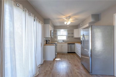 711 NE Ash St unit B, Lees Summit, MO 64063 - photo 7