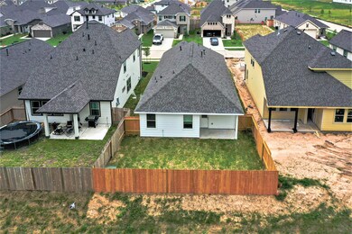 10434 Astor Point Trail, Tomball, TX 77375 - photo 3