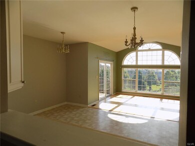 5571 Spring Ridge Dr W, Macungie, PA 18062 - photo 5