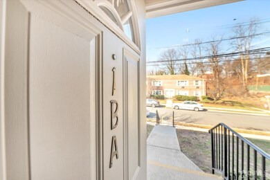 5 York Dr unit 1-B, Edison, NJ 08817 - photo 2