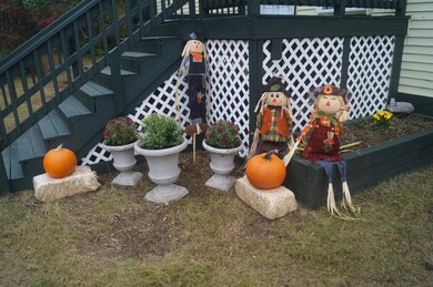 8 Rocco Dr unit R, Derry, NH 03038 - photo 4