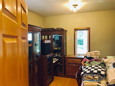 10403 Vantage Dr, Anderson Island, WA 98303 - photo 5