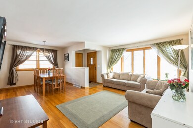 760 S Berkley Ave, Elmhurst, IL 60126 - photo 5