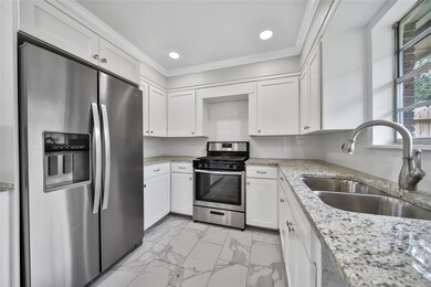 1130 Chamboard Ln, Houston, TX 77018 - photo 4