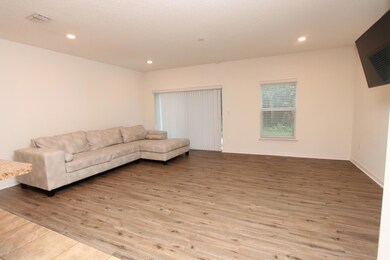 10549 Maidstone Cove Dr, Jacksonville, FL 32218 - photo 5