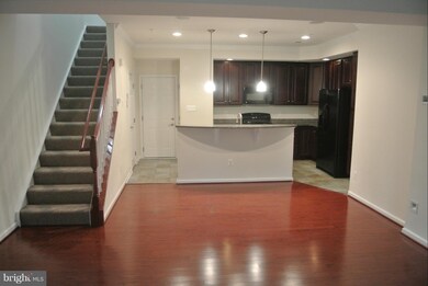 15167 Leicestershire St unit 50, Woodbridge, VA 22191 - photo 3