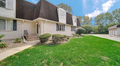 1439 Elm Ct, Schererville, IN 46375 - photo 2