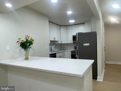 421 E Dartmouth Dr unit 2, Sterling, VA 20164 - photo 4