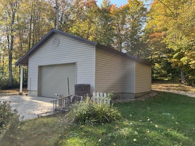 13907 County Road 443 (Woodland Dr), Newberry, MI 49868 - photo 6