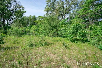 16-web-or-mls-377 E White Lk-16