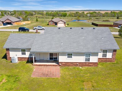 19240 S Coyote Dr, Claremore, OK 74019 - photo 7