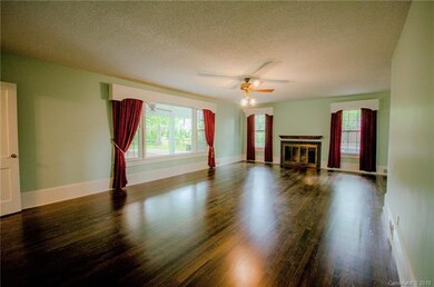 1004 E Broad St, Statesville, NC 28677 - photo 7