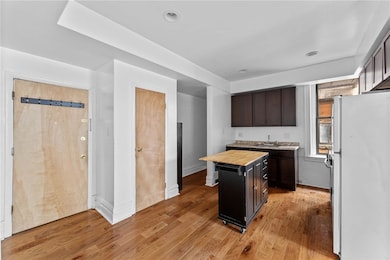 121 Grandview Ave unit 9, Pittsburgh, PA 15211 - photo 6