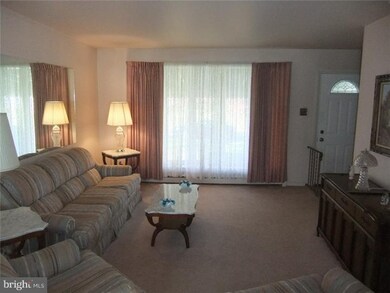 413 Melvin Dr, Brookhaven, PA 19015 - photo 4