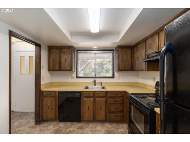 19370 SW Butternut St, Beaverton, OR 97007 - photo 7