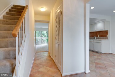 12863 Cara Dr unit 27, Woodbridge, VA 22192 - photo 4